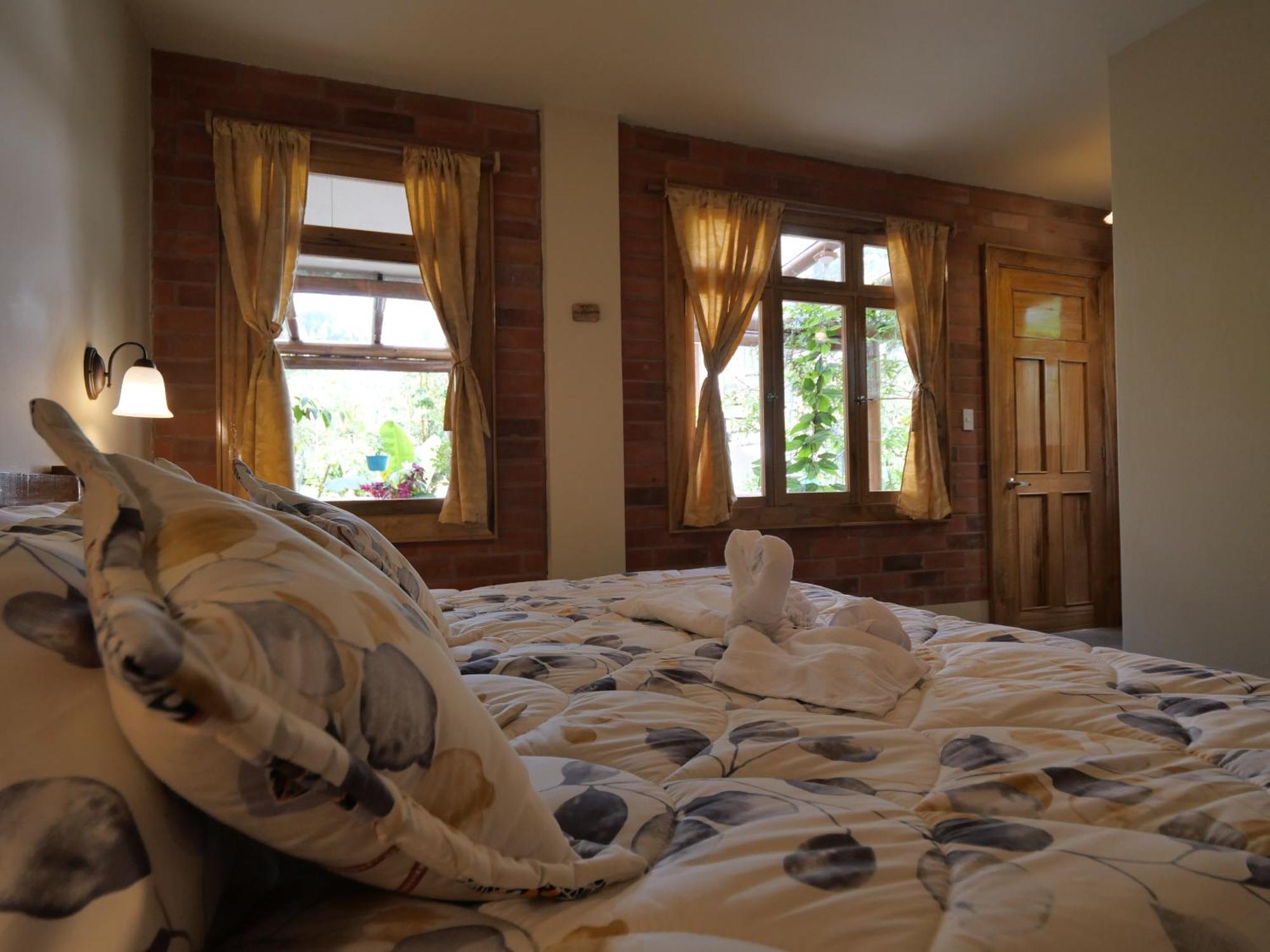 Bed and breakfast Casa Del Rio En Mindo Extérieur photo