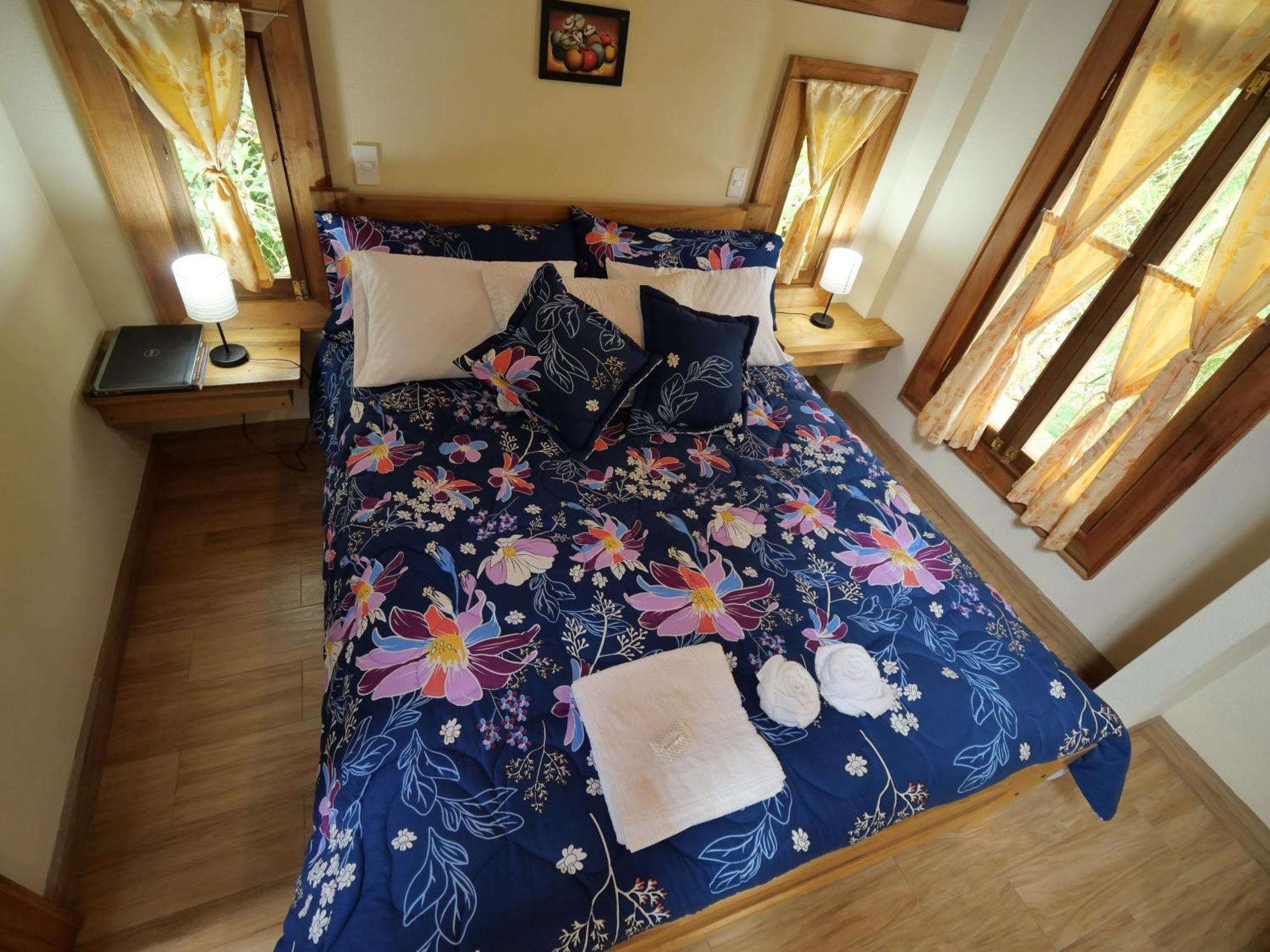 Bed and breakfast Casa Del Rio En Mindo Extérieur photo